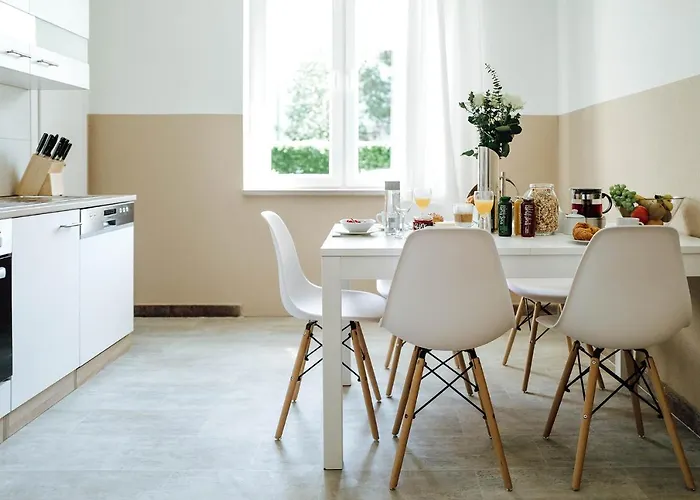 Kleines An Der Ta Mit Balkon 民宿 *